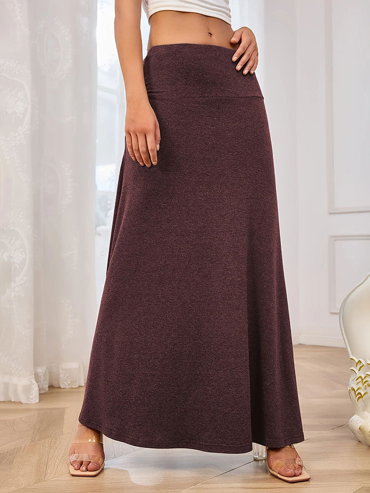 Knitted solid color skirt