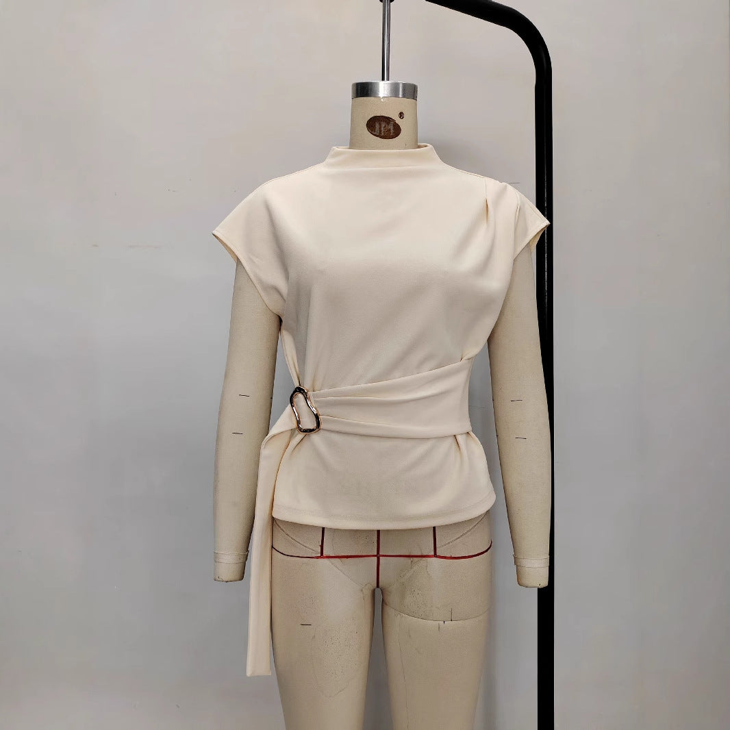 Semi-turtleneck collar short-sleeved beige fabric waist model
